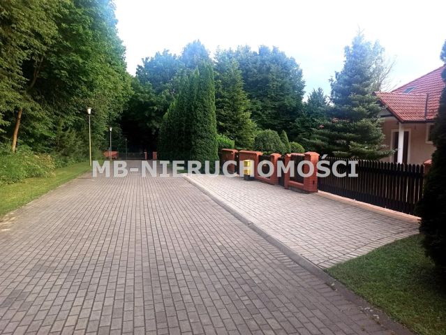 dom wolnostojący, 5 pokoi Sząbruk. Zdjęcie 11