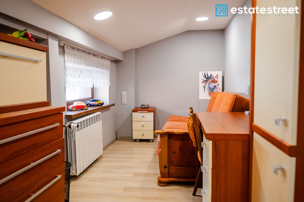 dom wolnostojący, 10 pokoi Piekary Śląskie Centrum, ul. Franciszka Żwirki. Zdjęcie 7