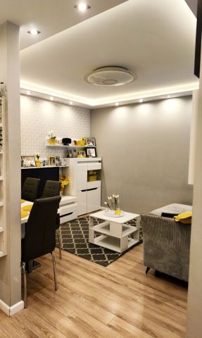 Mieszkanie 3-pokojowe Warszawa Wawer. Zdjęcie 1