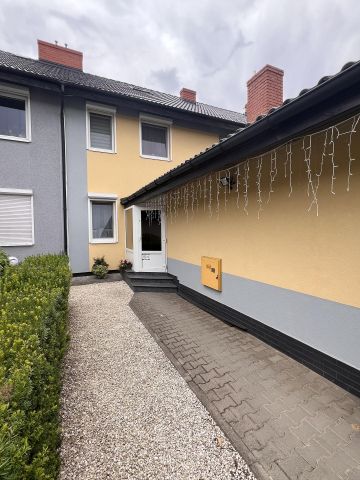 dom szeregowy, 4 pokoje Plewiska, ul. Lubczykowa. Zdjęcie 1