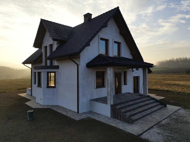 dom wolnostojący, 6 pokoi Lipnica Murowana. Zdjęcie 1