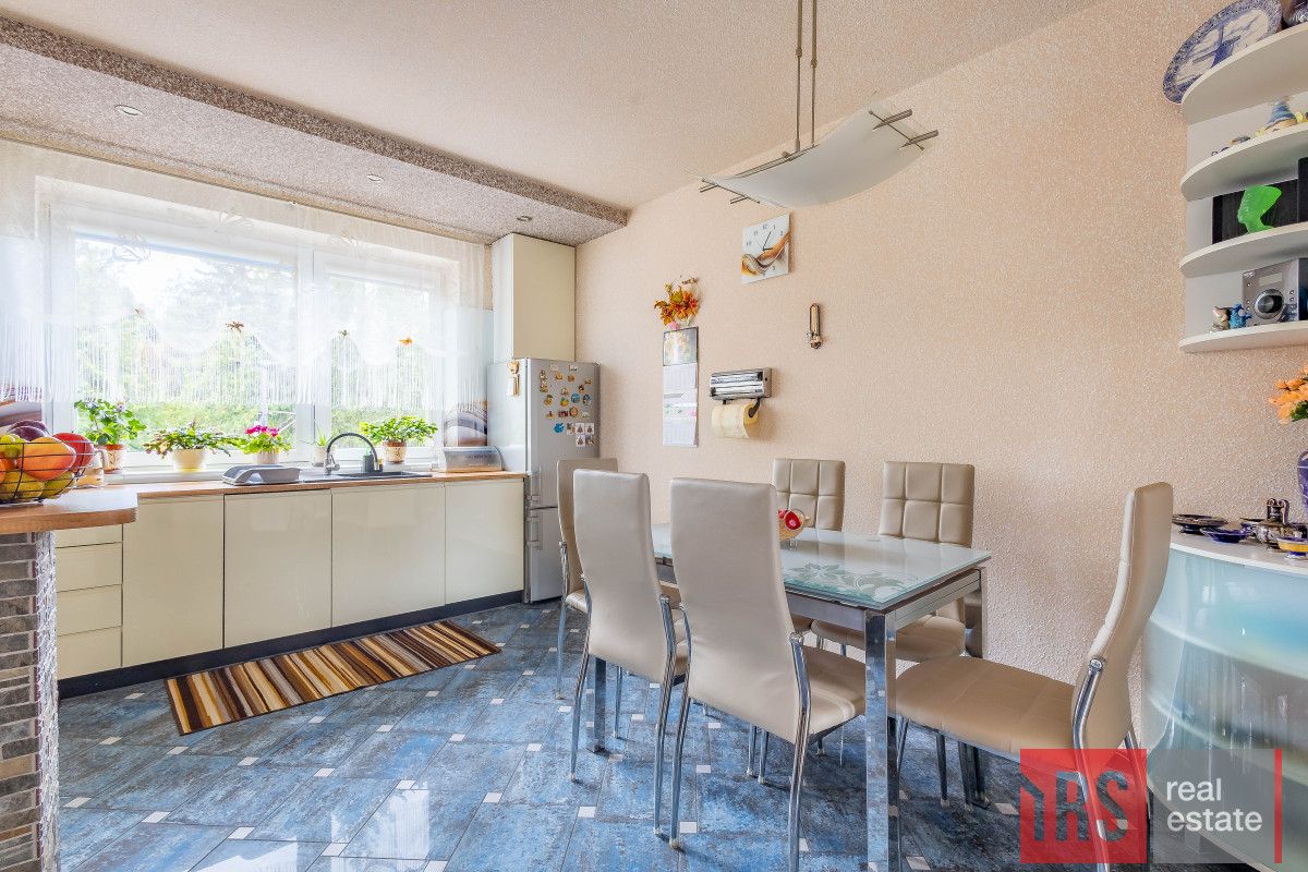 dom wolnostojący, 4 pokoje Laski. Zdjęcie 7