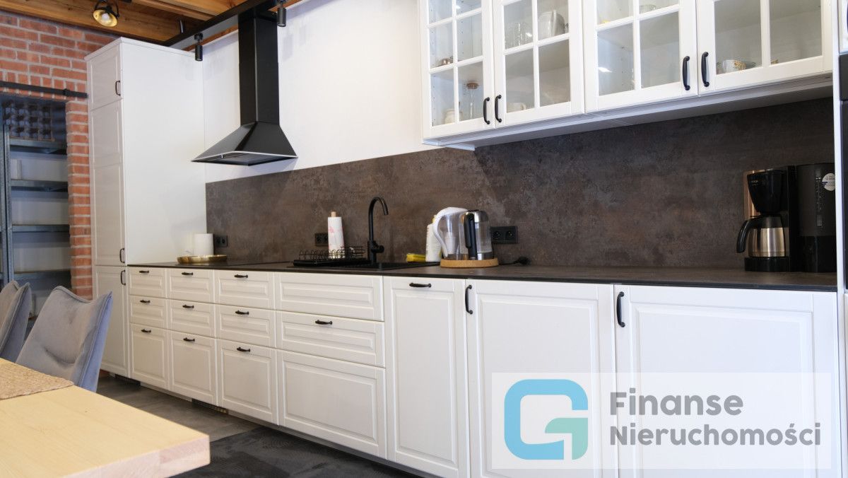 dom wolnostojący, 3 pokoje Borowiny. Zdjęcie 2