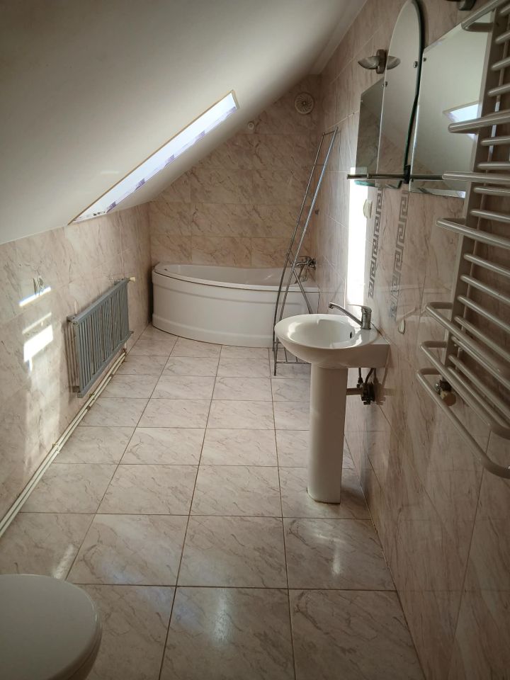 Mieszkanie 5-pokojowe Kabiny. Zdjęcie 13