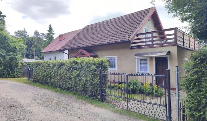 dom wolnostojący, 5 pokoi Mikoszewo, ul. Leśna