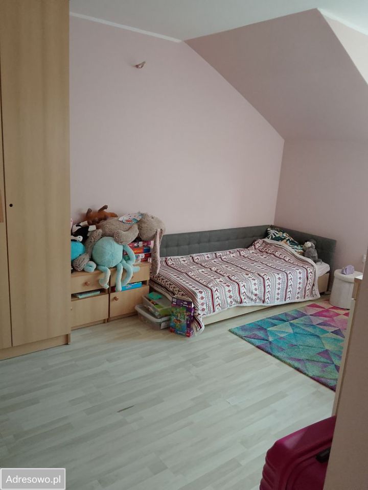 dom wolnostojący, 7 pokoi Popów. Zdjęcie 9