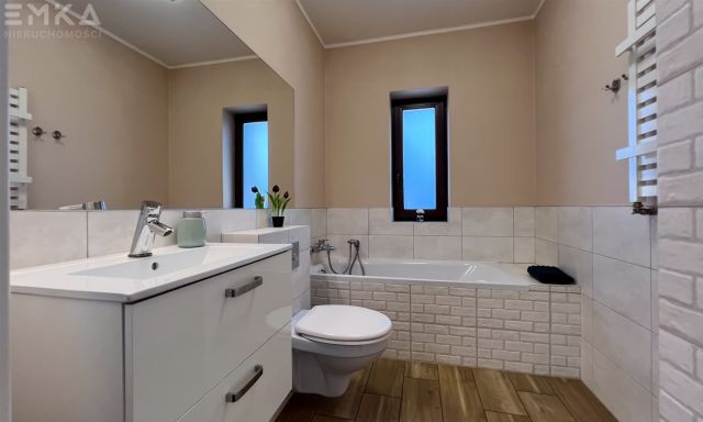 dom wolnostojący, 4 pokoje Podole. Zdjęcie 15