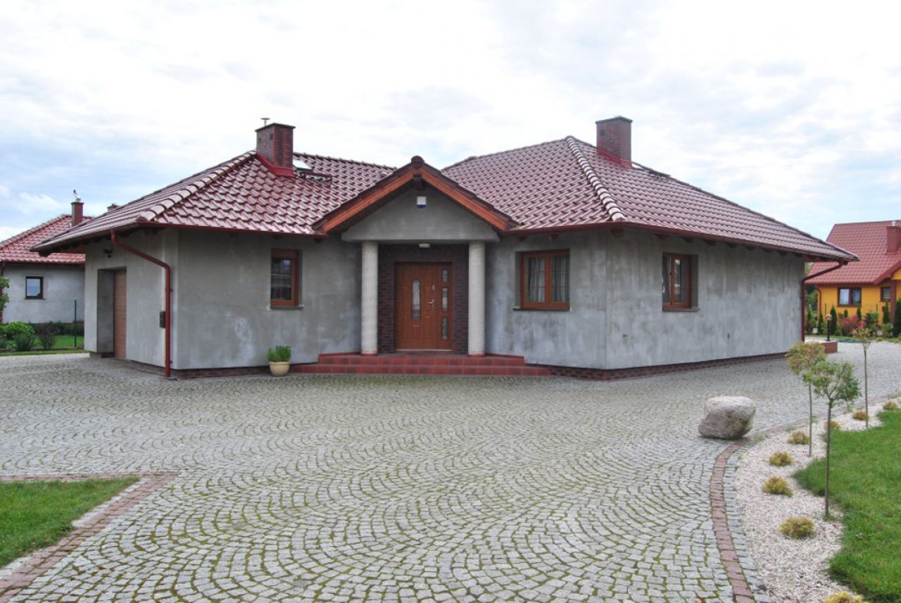dom wolnostojący, 4 pokoje Obora, ul. Koralowa