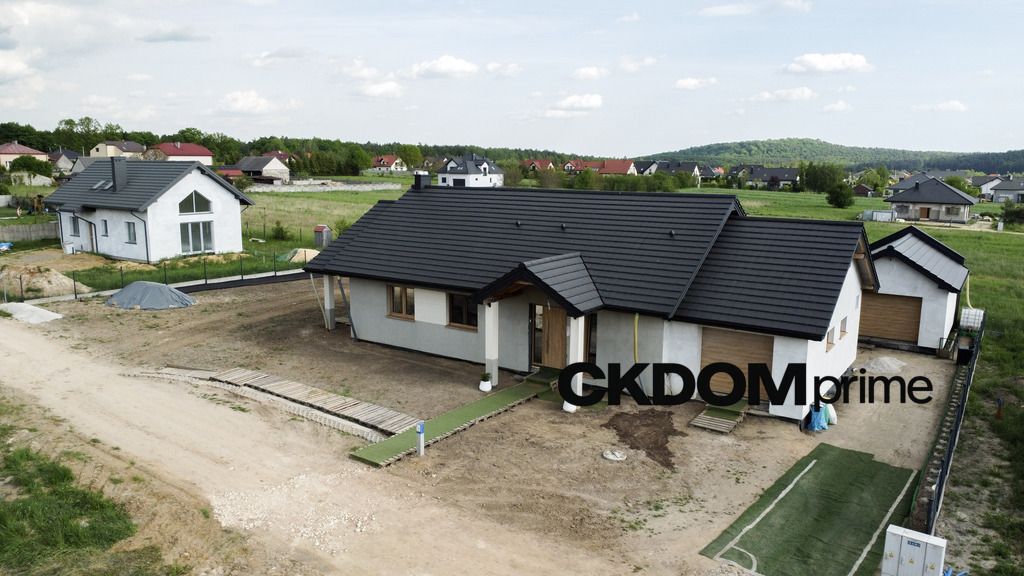dom wolnostojący, 4 pokoje Szewce. Zdjęcie 1