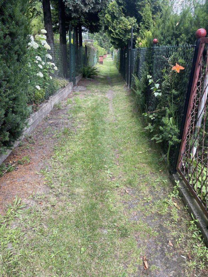 Działka rod Piekary Śląskie, ul. Walentego Roździeńskiego. Zdjęcie 2