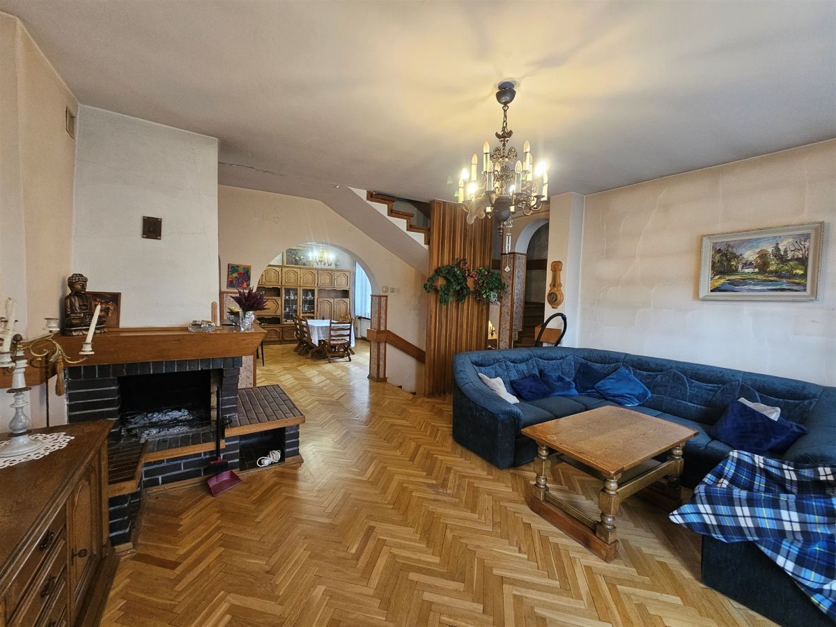 dom wolnostojący, 5 pokoi Łódź, ul. Klimatyczna