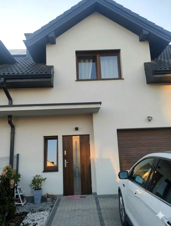 dom szeregowy, 4 pokoje Mirków, ul. Makowa. Zdjęcie 1