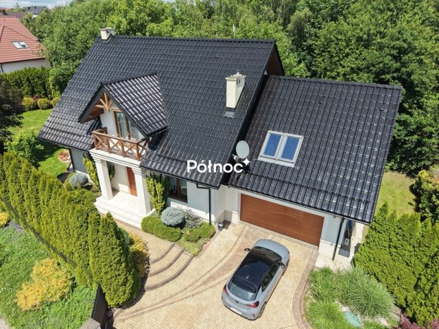dom wolnostojący, 6 pokoi Rzeszotary, ul. Piastowska. Zdjęcie 1