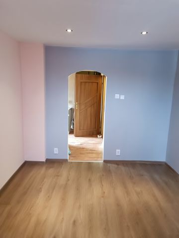 Mieszkanie 2-pokojowe Wałbrzych Sobięcin, pl. Marceliny Darowskiej. Zdjęcie 1