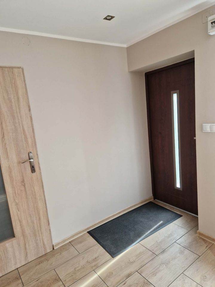 dom wolnostojący, 3 pokoje Ochotnik. Zdjęcie 11