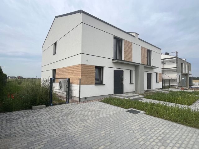 bliźniak, 4 pokoje Gowarzewo, ul. Sportowa. Zdjęcie 1