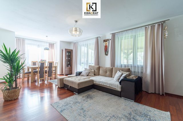 dom wolnostojący, 6 pokoi Barcząca. Zdjęcie 3