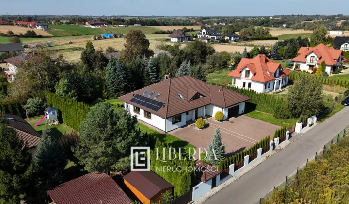 dom wolnostojący, 8 pokoi Uniszowice