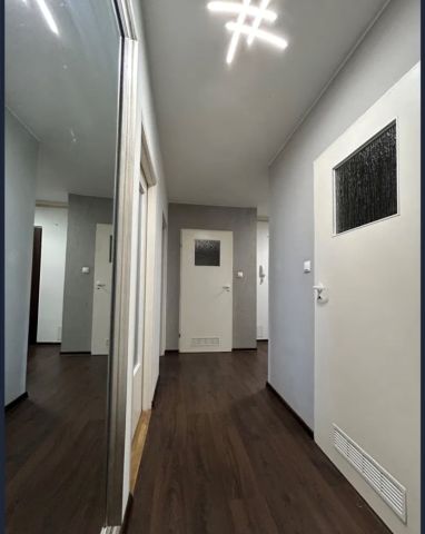 Mieszkanie 3-pokojowe Piaseczno. Zdjęcie 9