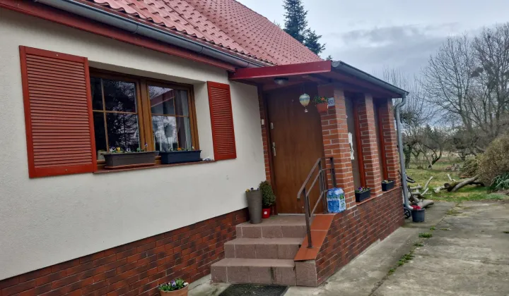 dom wolnostojący, 4 pokoje Popęszyce