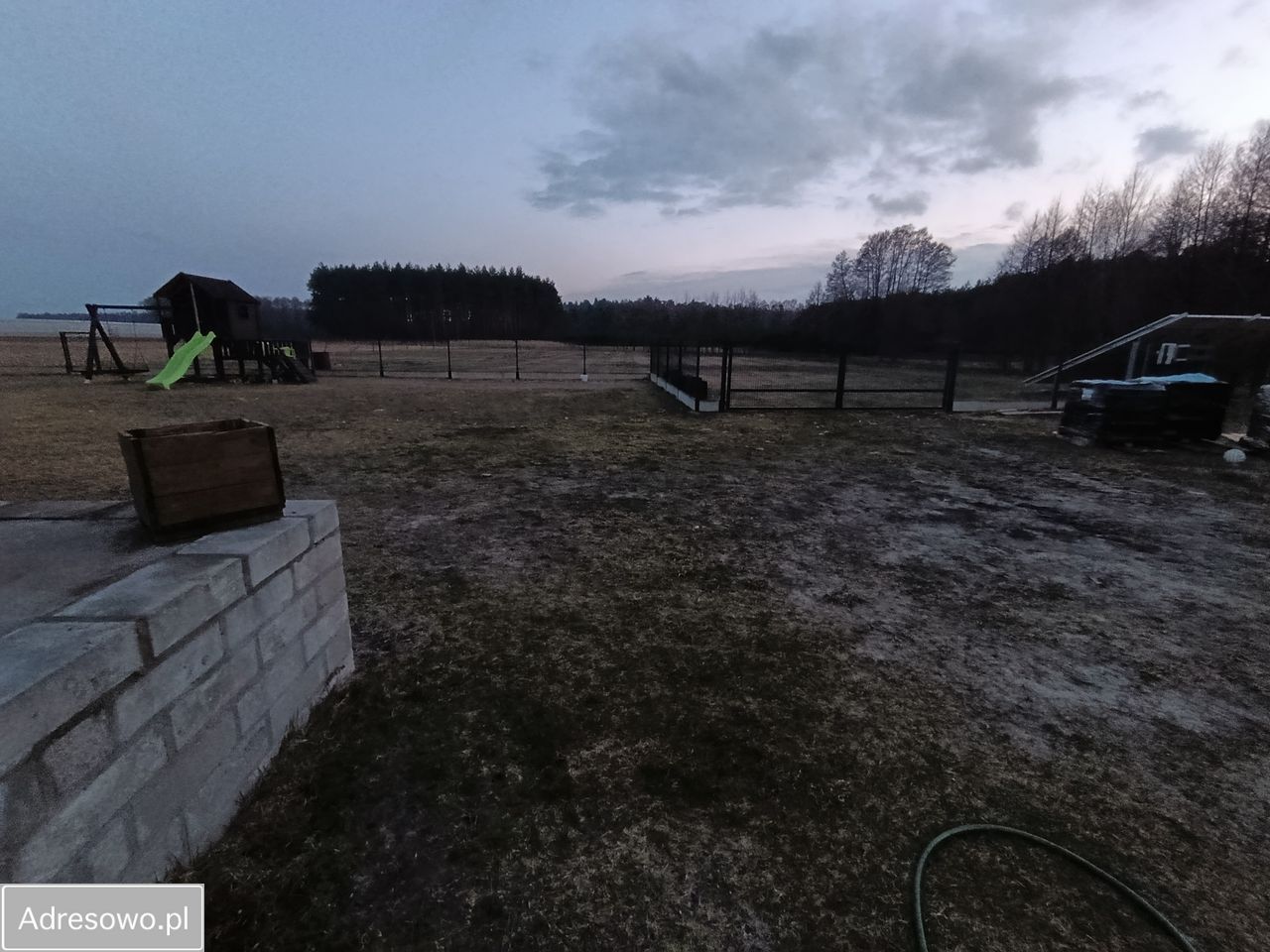 dom wolnostojący, 3 pokoje Zamęty. Zdjęcie 3