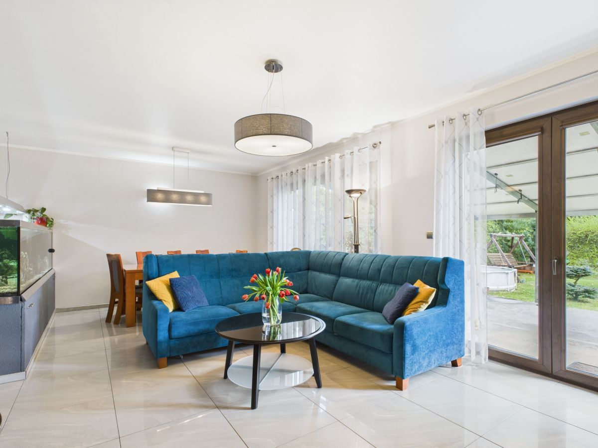 bliźniak, 5 pokoi Książenice, ul. Wiolinowa. Zdjęcie 2