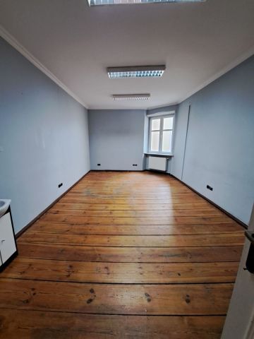 Biuro Poznań Centrum, ul. Półwiejska. Zdjęcie 3