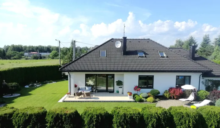 dom wolnostojący, 4 pokoje Zgierz, ul. Szarotki