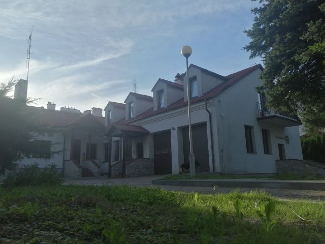 dom wolnostojący, 15 pokoi Nałęczów, ul. Głębocznica. Zdjęcie 4