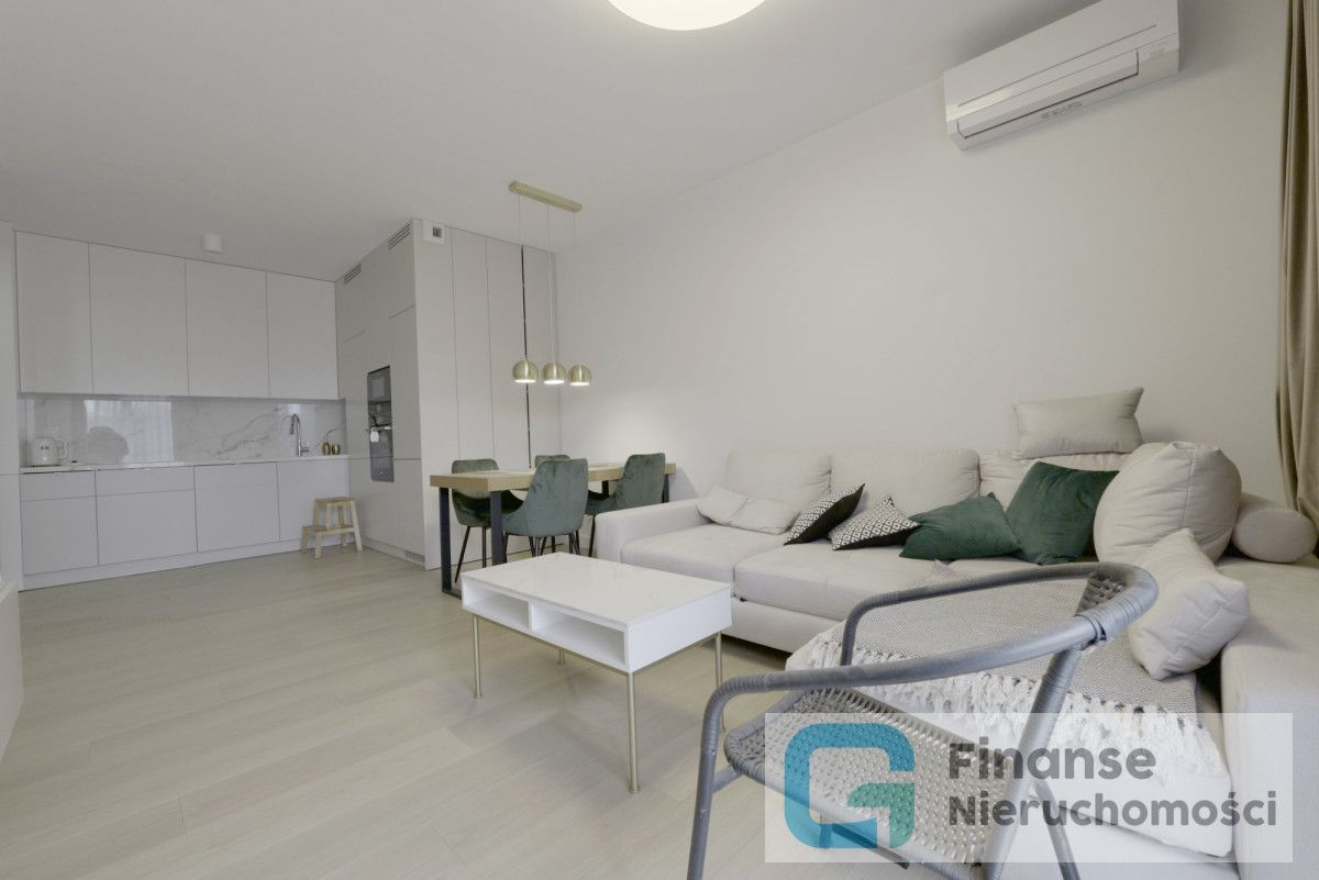 Mieszkanie 3-pokojowe Skierniewice, ul. Mikołaja Kopernika. Zdjęcie 2