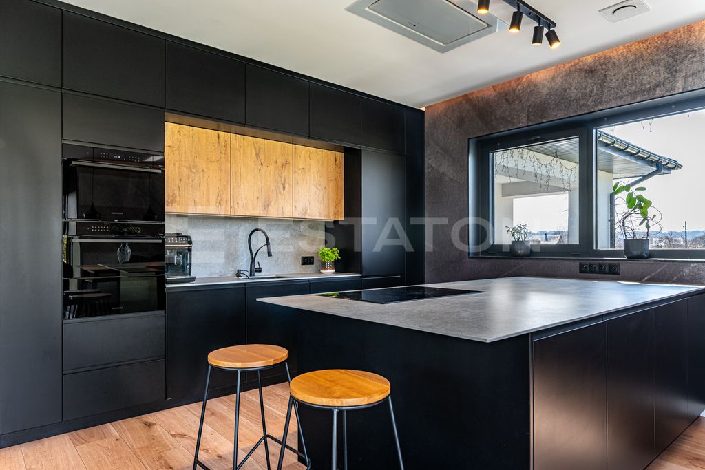 dom wolnostojący, 4 pokoje Trzciana. Zdjęcie 5