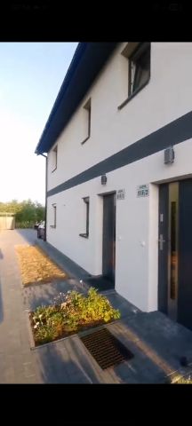 Mieszkanie 3-pokojowe Ładna. Zdjęcie 1