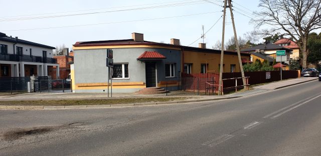 dom wolnostojący, 4 pokoje Różyca, ul. Piotrkowska. Zdjęcie 1