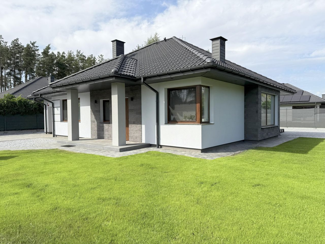 dom wolnostojący, 4 pokoje Chotomów, ul. Fiołkowa