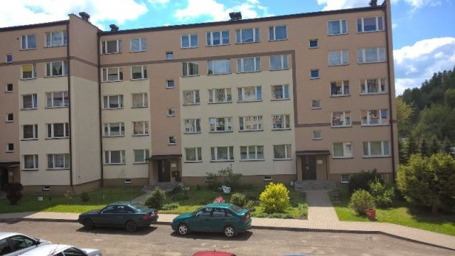 Mieszkanie 4-pokojowe Ustrzyki Dolne, ul. Jana III Sobieskiego. Zdjęcie 1