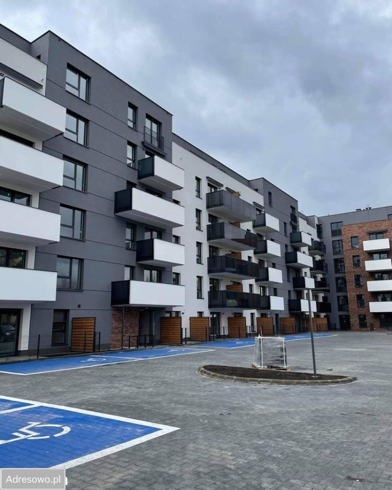 Mieszkanie 3-pokojowe Toruń Bydgoskie Przedmieście, ul. Juliana Fałata. Zdjęcie 1