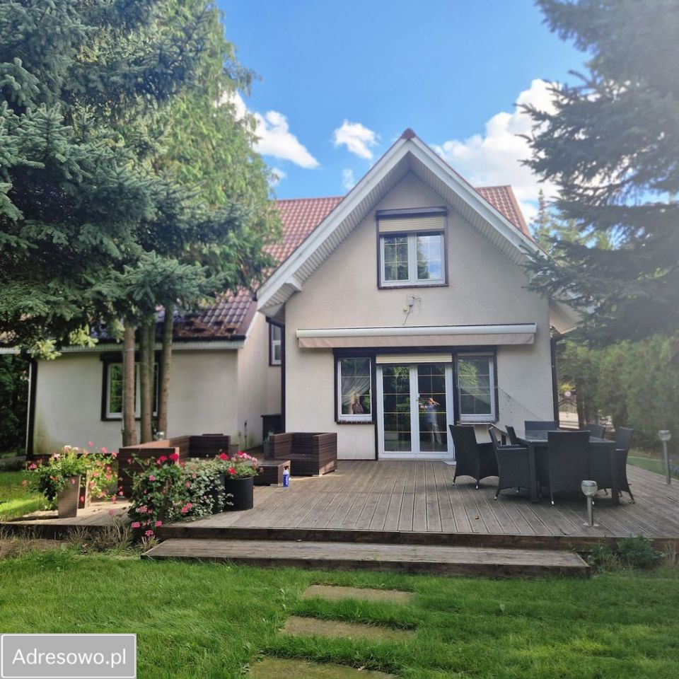 dom wolnostojący, 6 pokoi Żychlin