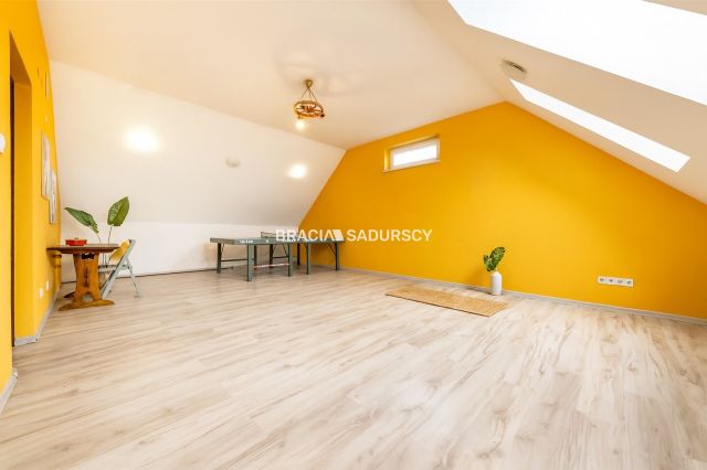 dom wolnostojący, 5 pokoi Węgrzce Wielkie. Zdjęcie 17