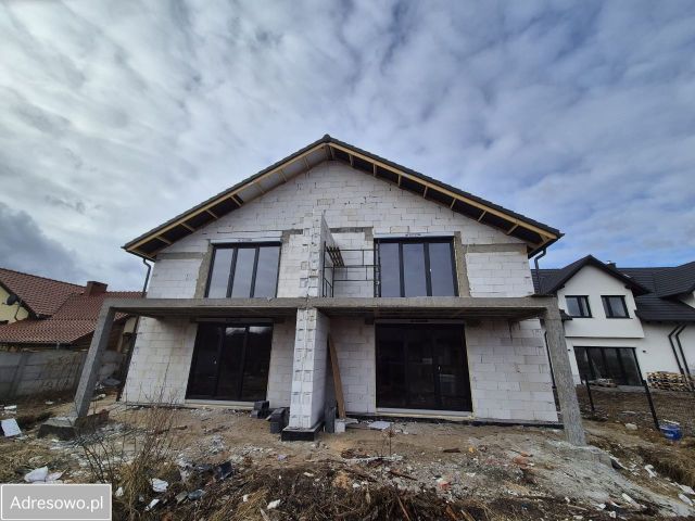 Mieszkanie 4-pokojowe Nadolice Wielkie. Zdjęcie 1