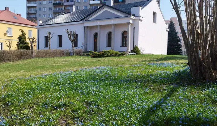 dworek, 9 pokoi Ostrowiec Świętokrzyski Centrum, ul. Adama Wardyńskiego