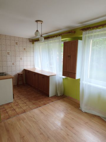 Mieszkanie 3-pokojowe Bełchatów, os. 1 Maja. Zdjęcie 2