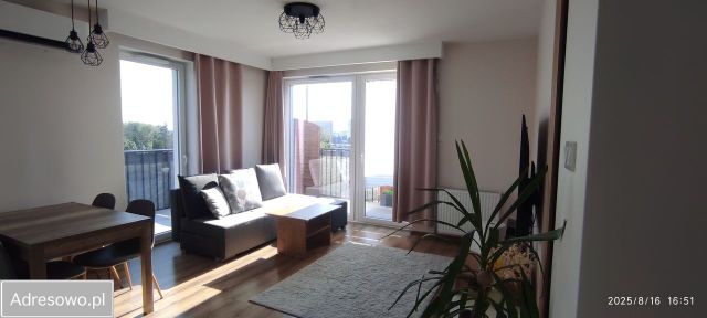 Mieszkanie 3-pokojowe Łódź Górna, ul. Sąsiedzka. Zdjęcie 1