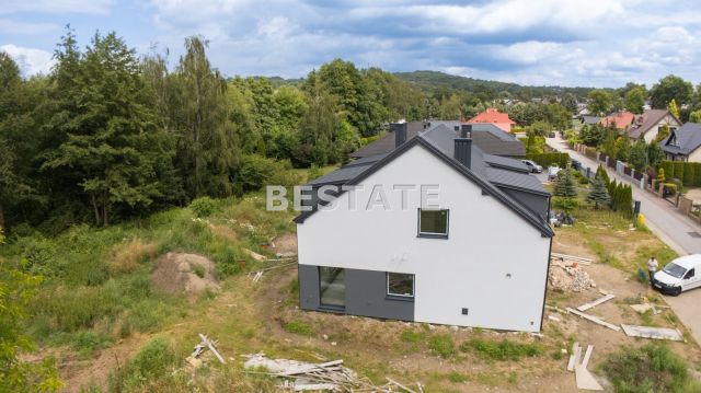 bliźniak, 5 pokoi Tarnowiec, ul. Nadbrzeżna. Zdjęcie 2