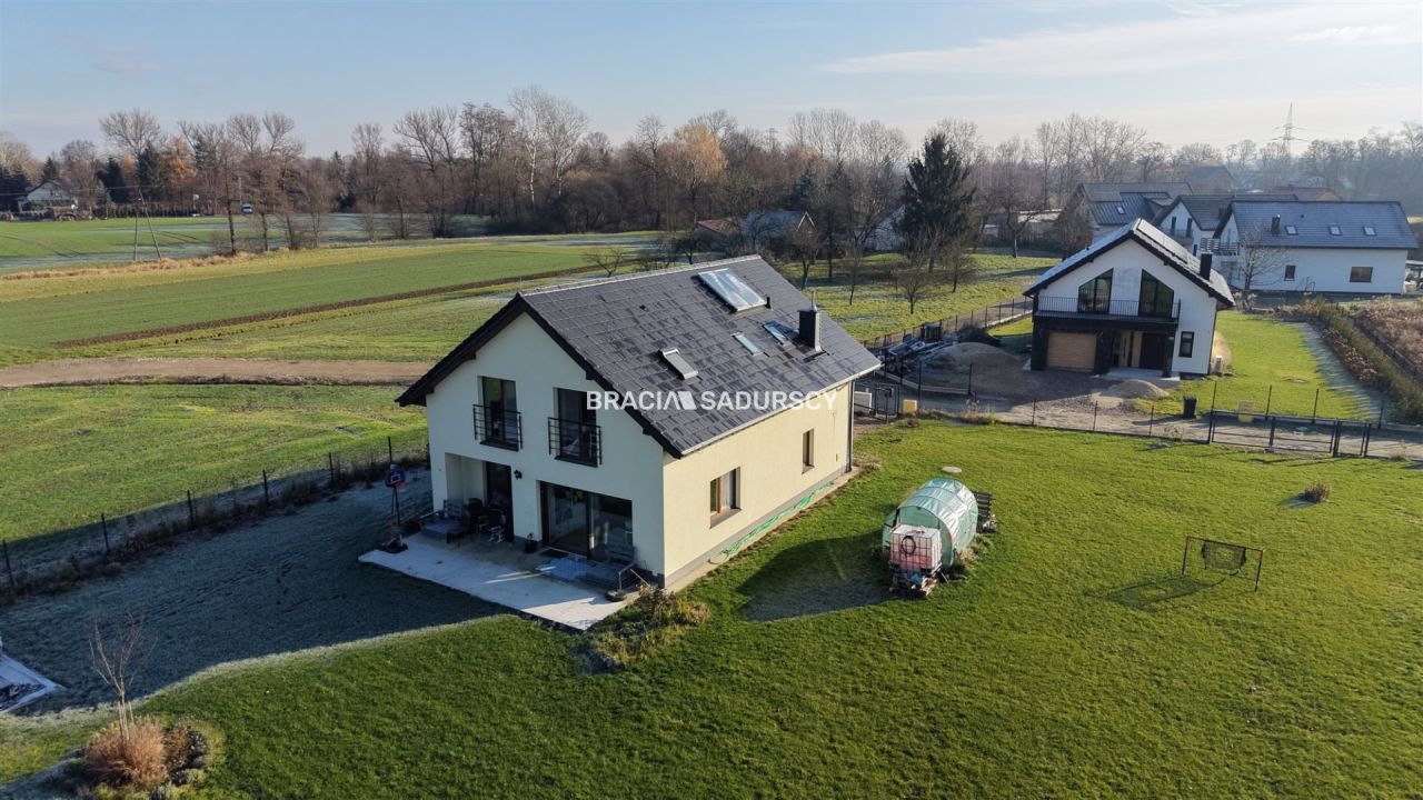 dom wolnostojący, 6 pokoi Kraków Nowa Huta, ul. Rumiankowa. Zdjęcie 3