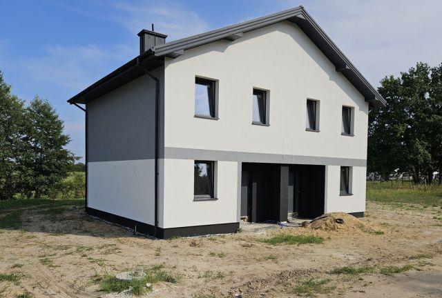 bliźniak, 4 pokoje Mokre, ul. 15 Sierpnia. Zdjęcie 1