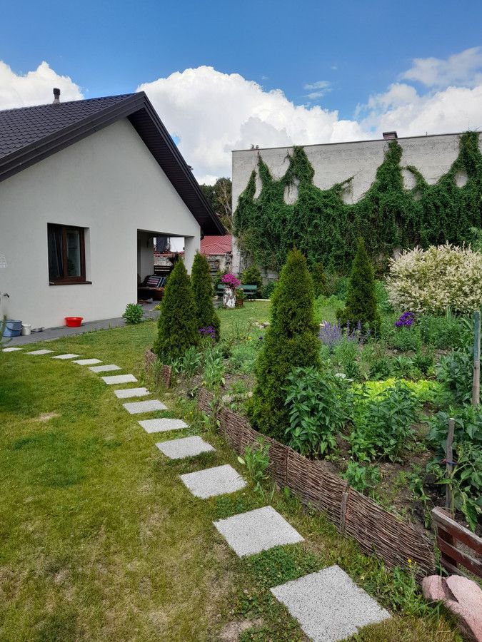 dom wolnostojący, 3 pokoje Nowe Miasto. Zdjęcie 6