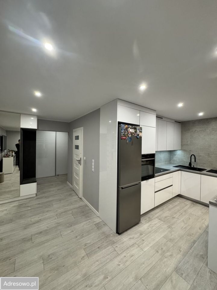 Mieszkanie 3-pokojowe Zabrze, ul. Juliusza Słowackiego. Zdjęcie 4