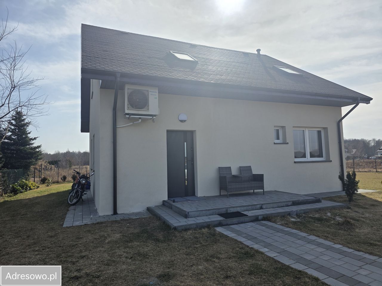 dom wolnostojący, 7 pokoi Ligota Mała. Zdjęcie 2