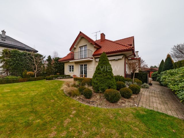 dom wolnostojący, 5 pokoi Piaseczno Chyliczki. Zdjęcie 1