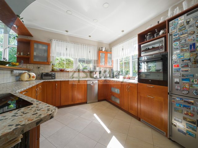 dom wolnostojący, 6 pokoi Konstancin-Jeziorna. Zdjęcie 10